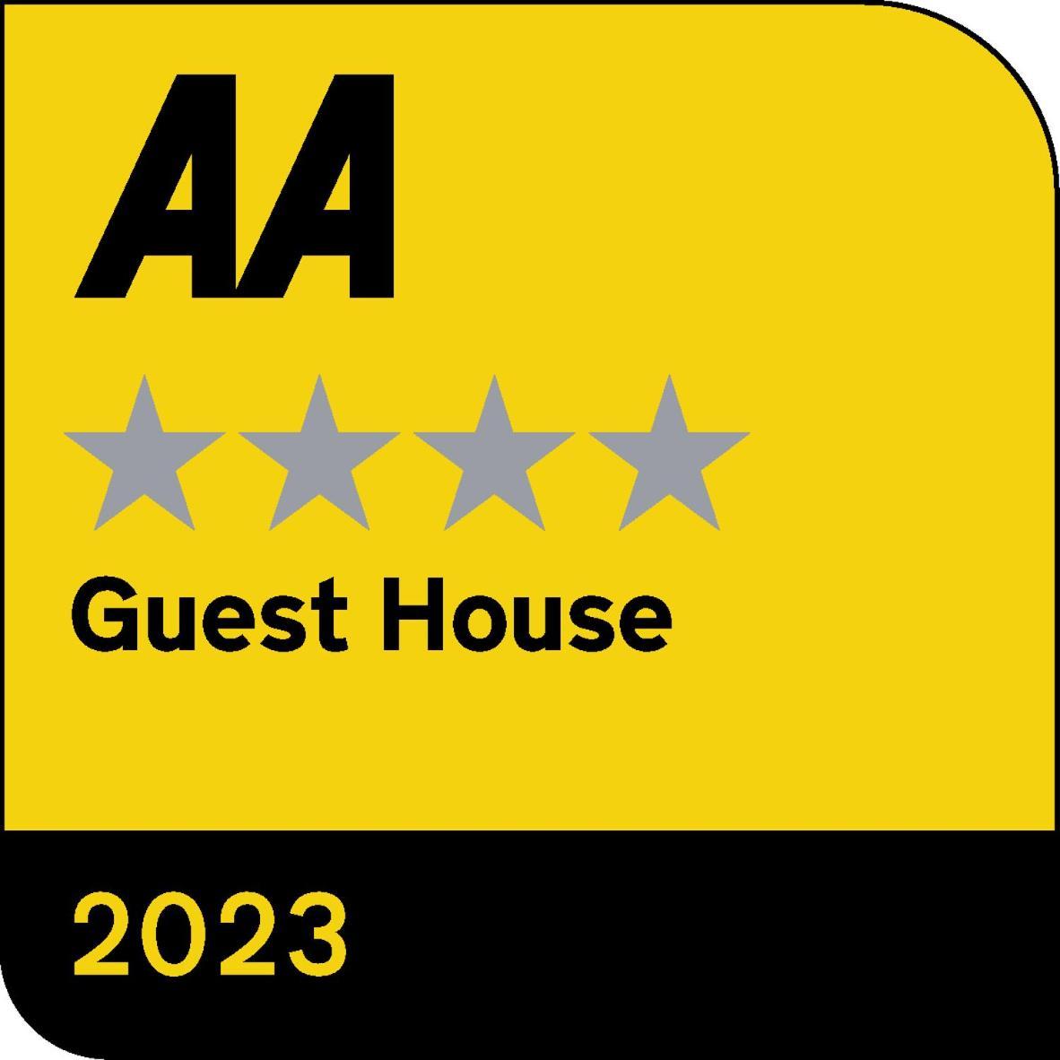 Lion House Bed & Breakfast With Restaurant 库姆马丁 外观 照片