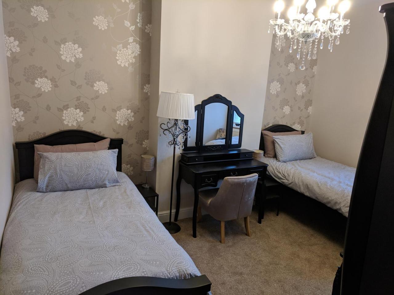 Lion House Bed & Breakfast With Restaurant 库姆马丁 外观 照片